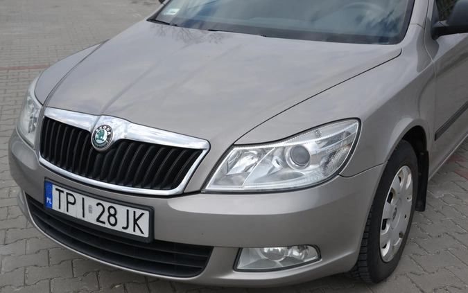 Skoda Octavia cena 20000 przebieg: 187000, rok produkcji 2011 z Pińczów małe 191